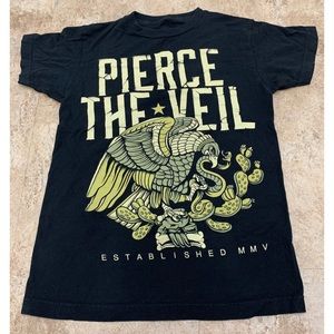 Women’s Pierce The Veil T-shirt Small & Seamless